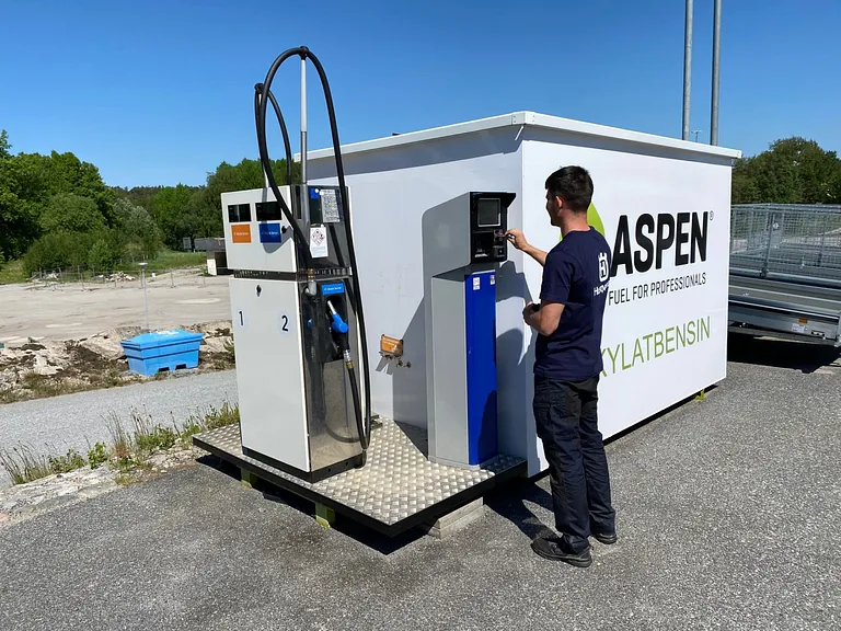 Aspen Alkylatbensin Lösvikt, betala med kort